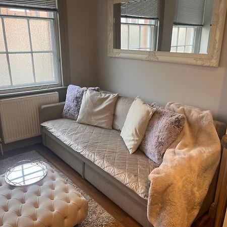 רדינג Central Private 1 Bed Flat מראה חיצוני תמונה