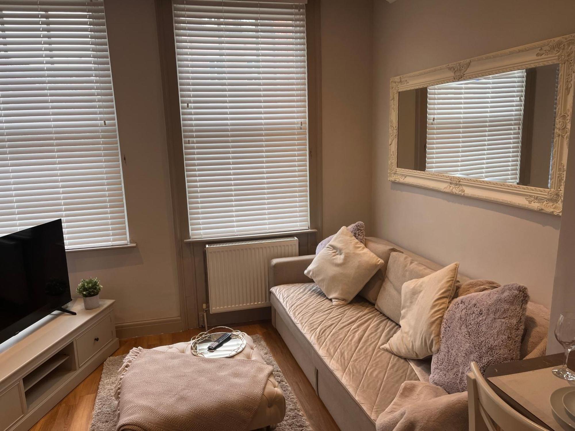 רדינג Central Private 1 Bed Flat מראה חיצוני תמונה